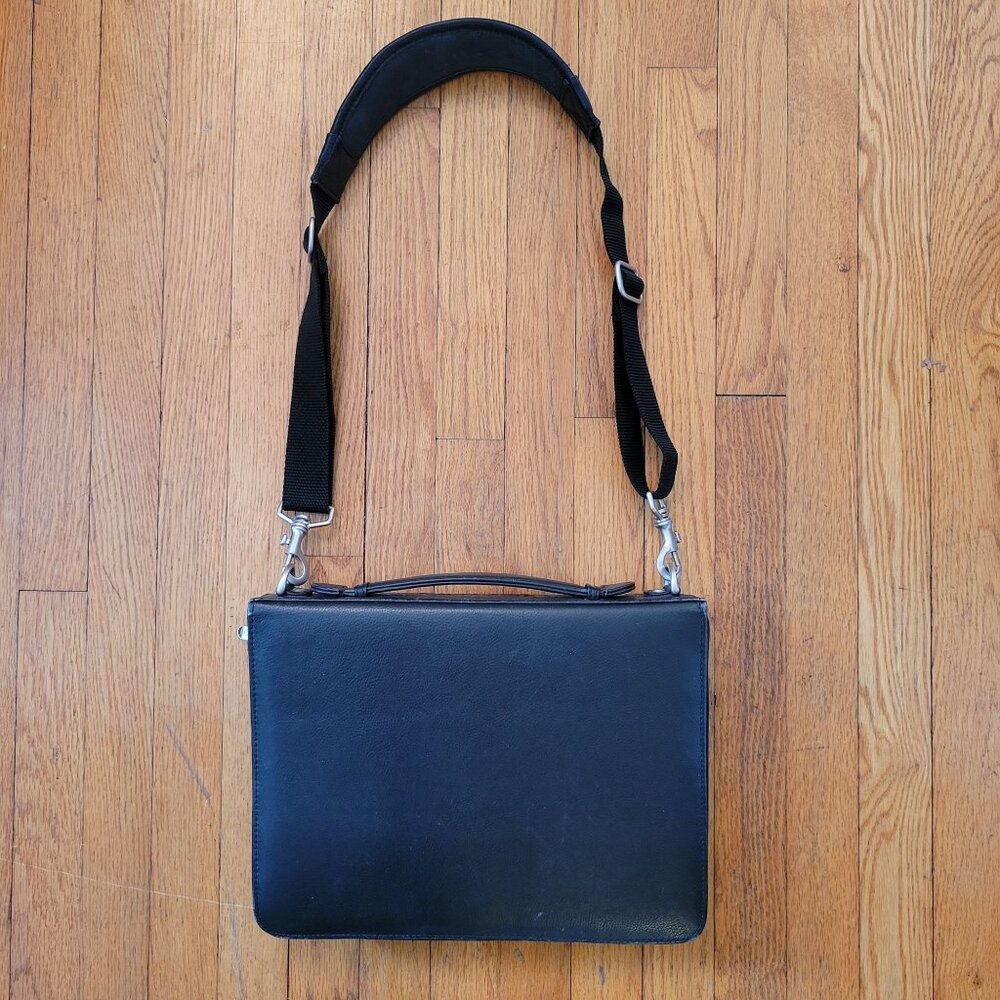 Vintage Wilsons Black Leather Business Portfolio Organizer Planner Binder Strap
